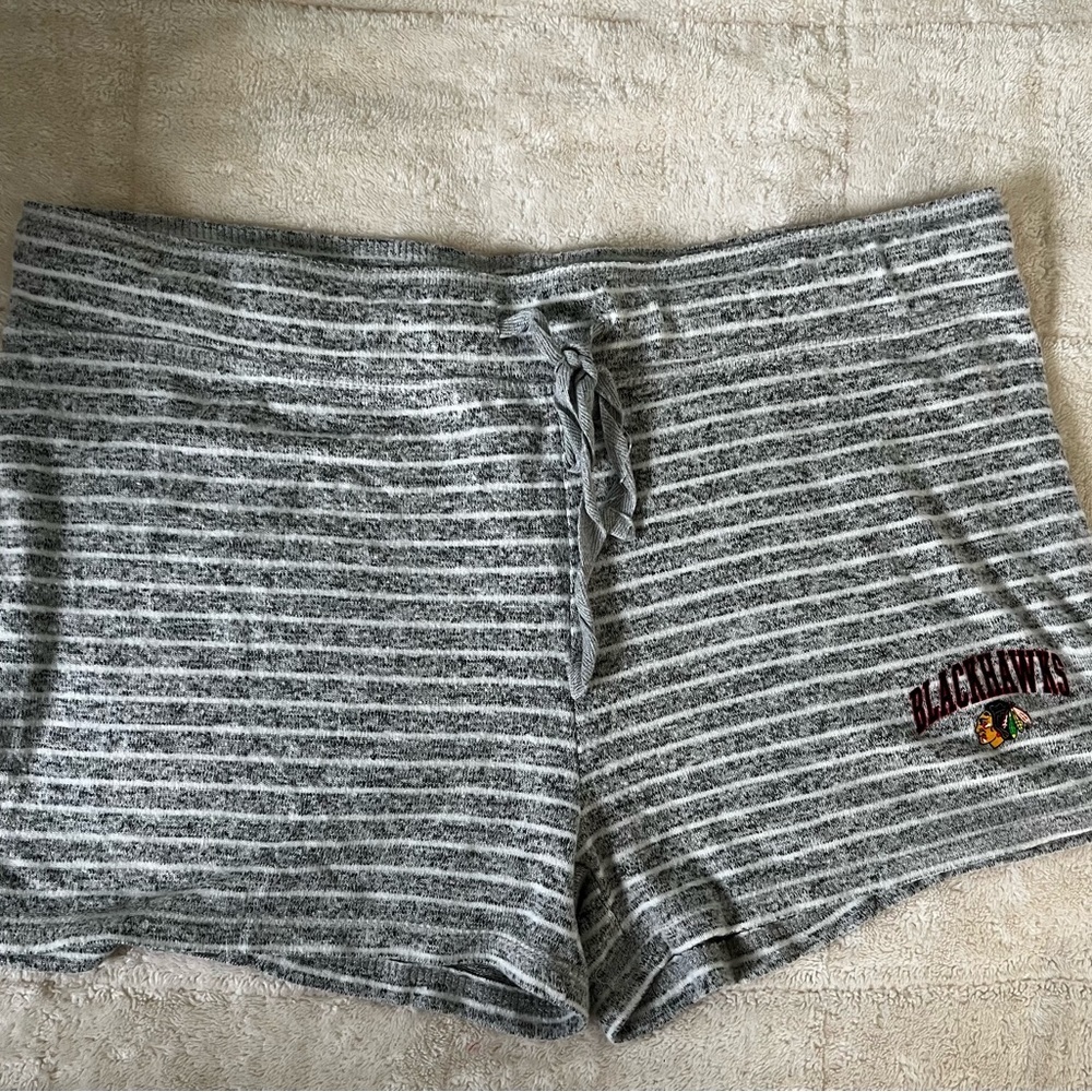 EUC Chicago Blackhawks Womens Shorts - Super Soft & Comfy - NHL